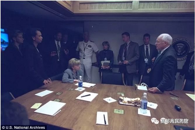 特朗普曾在抗議者包圍白宮期間躲進地堡，如何應(yīng)急？(圖9)