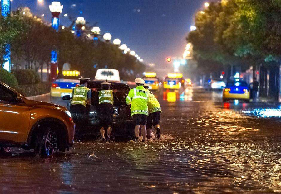 南方暴雨破紀(jì)錄 歐盾救援方案之汽車(chē)水下救援(圖1)