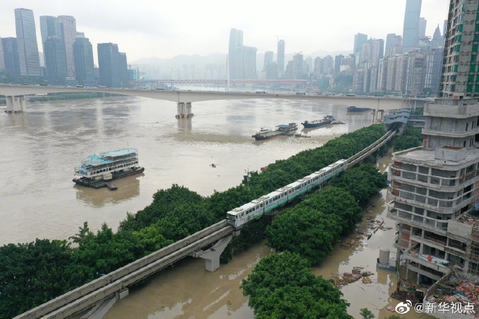 重慶洪崖洞等多處景點(diǎn)被淹，已啟動(dòng)史上首次防汛I級(jí)應(yīng)急響應(yīng)(圖3)