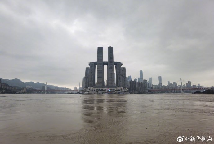 重慶洪崖洞等多處景點(diǎn)被淹，已啟動(dòng)史上首次防汛I級(jí)應(yīng)急響應(yīng)(圖5)